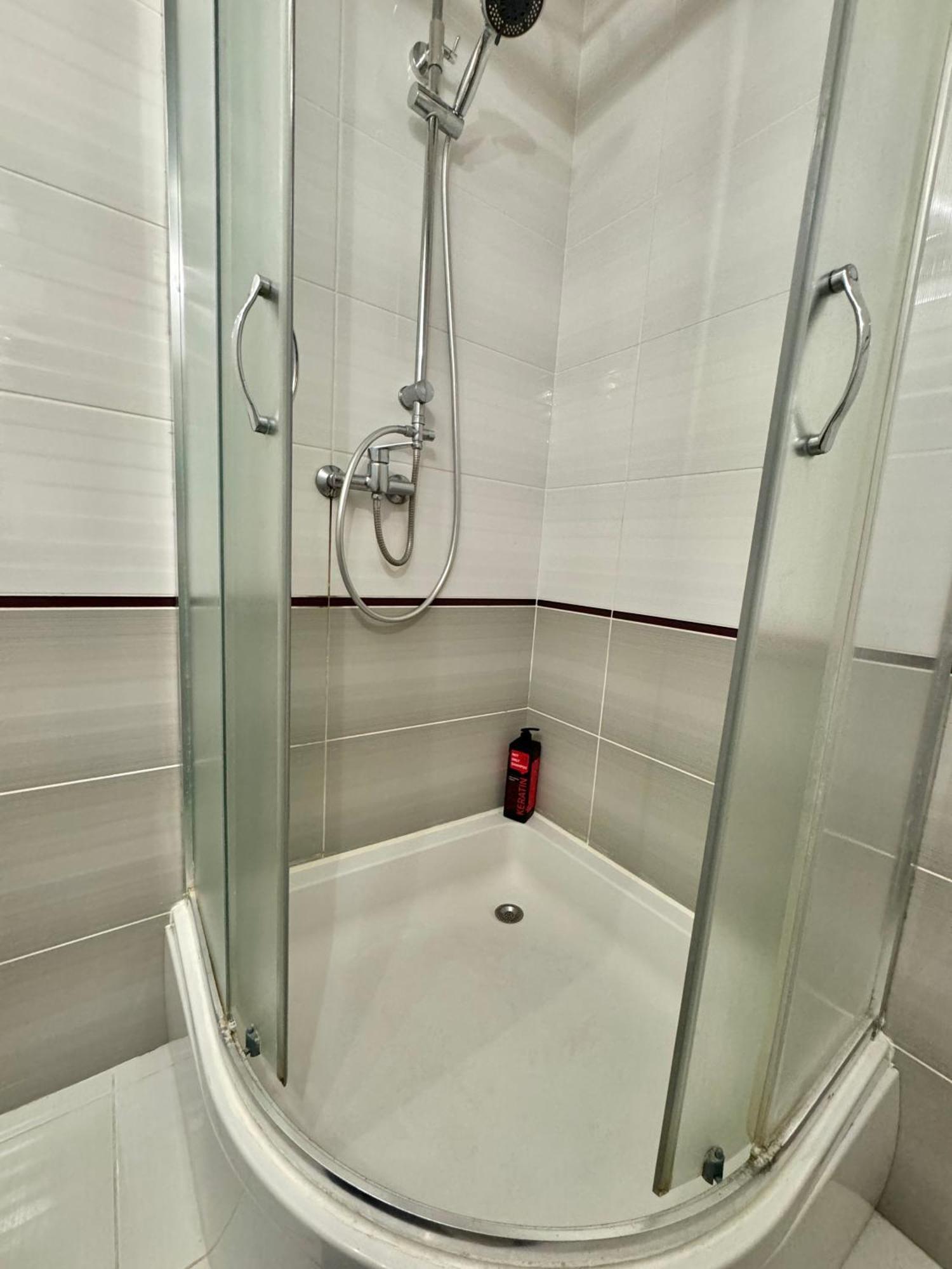 Apartpoltava: Spacious Comfort in Polтава's Heart Exterior photo
